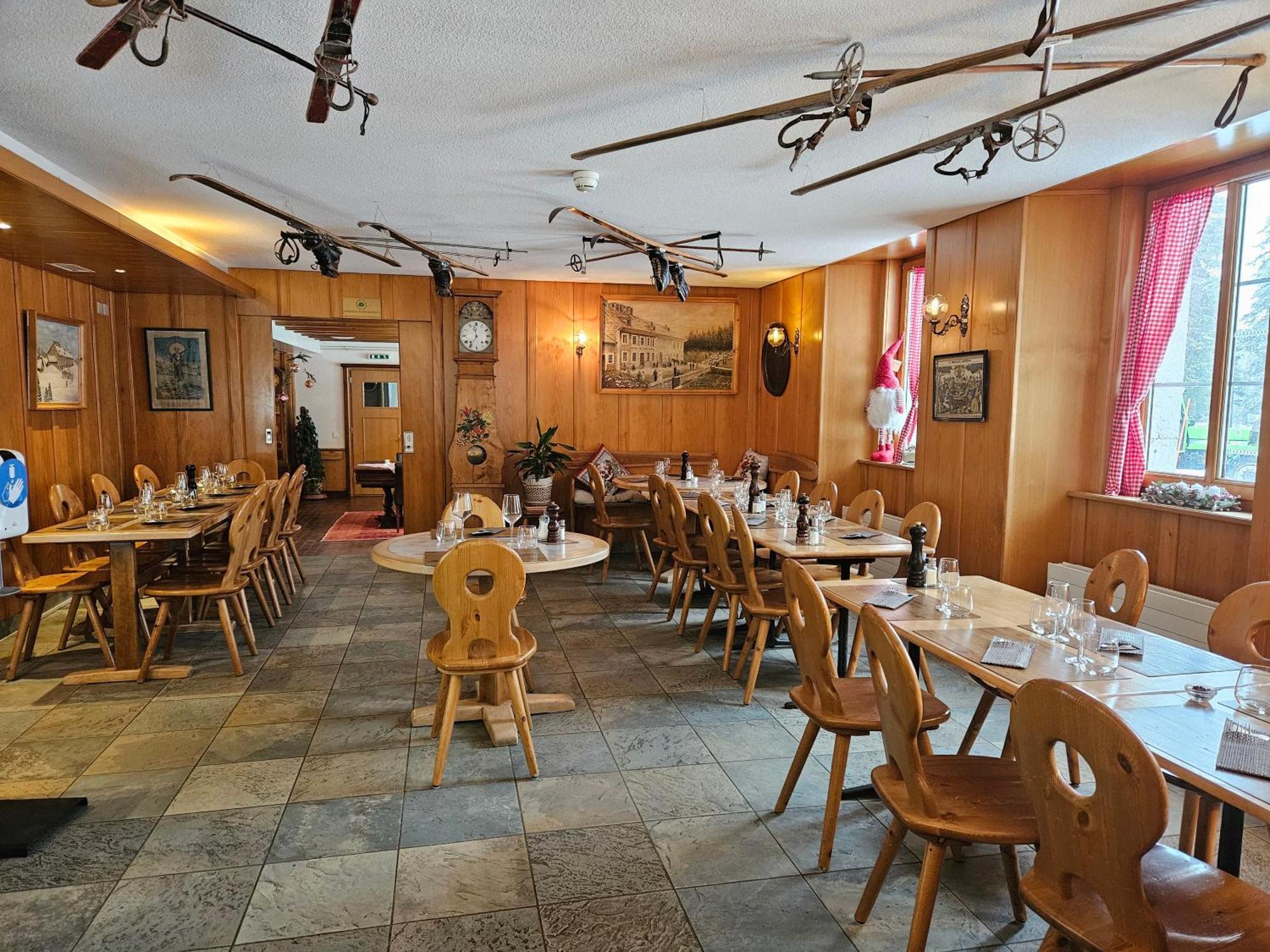 Hotel Restaurant Du Marchairuz Le Brassus Екстериор снимка